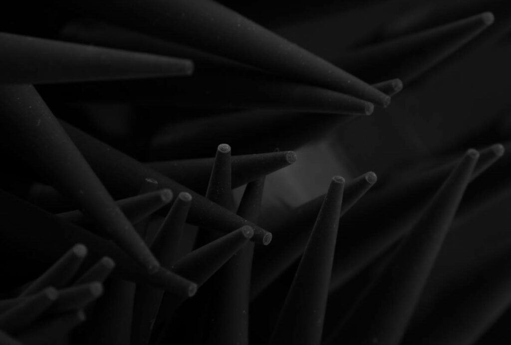 Picots en silicone créés par Invenio Flory pour Balenciaga